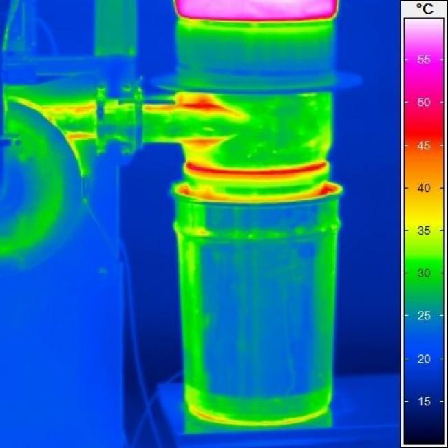 Bilder einer Wärmebildkamera einer Mühle REKORD 224 bei der Polystyrolvermahlung ohne Kühlung