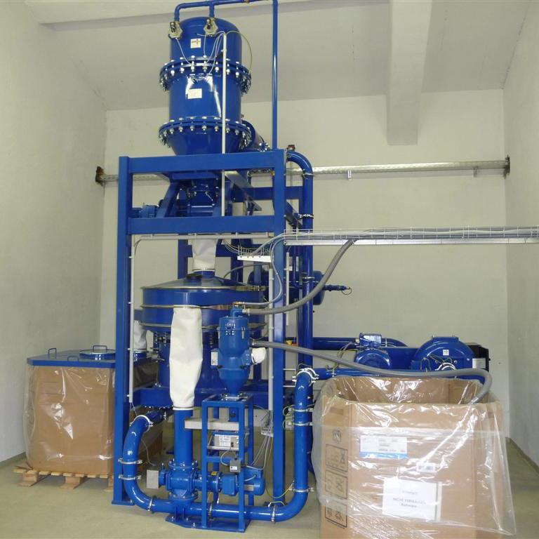 Plastic Grinding Plant with ribbed disc mill, screening machine and filter