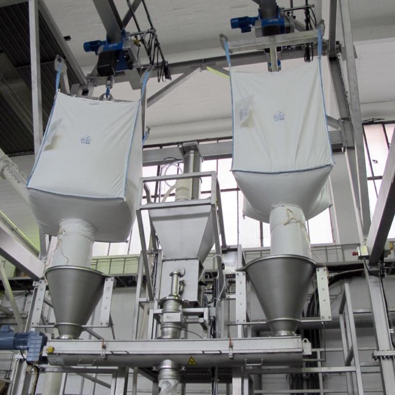 Big Bag Emptying with Screw Conveyor