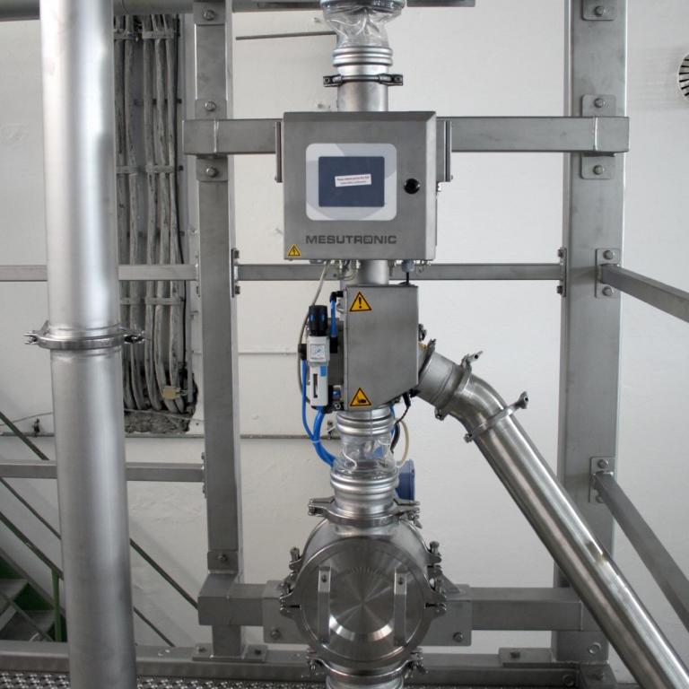Metal Separator with Jehmlich rotary valves for Mill Protection